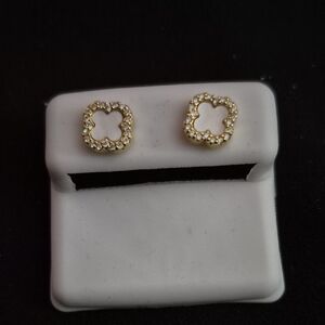 White Clover Stud Earrings | Small | 925 Silver on Gold Vermeil
